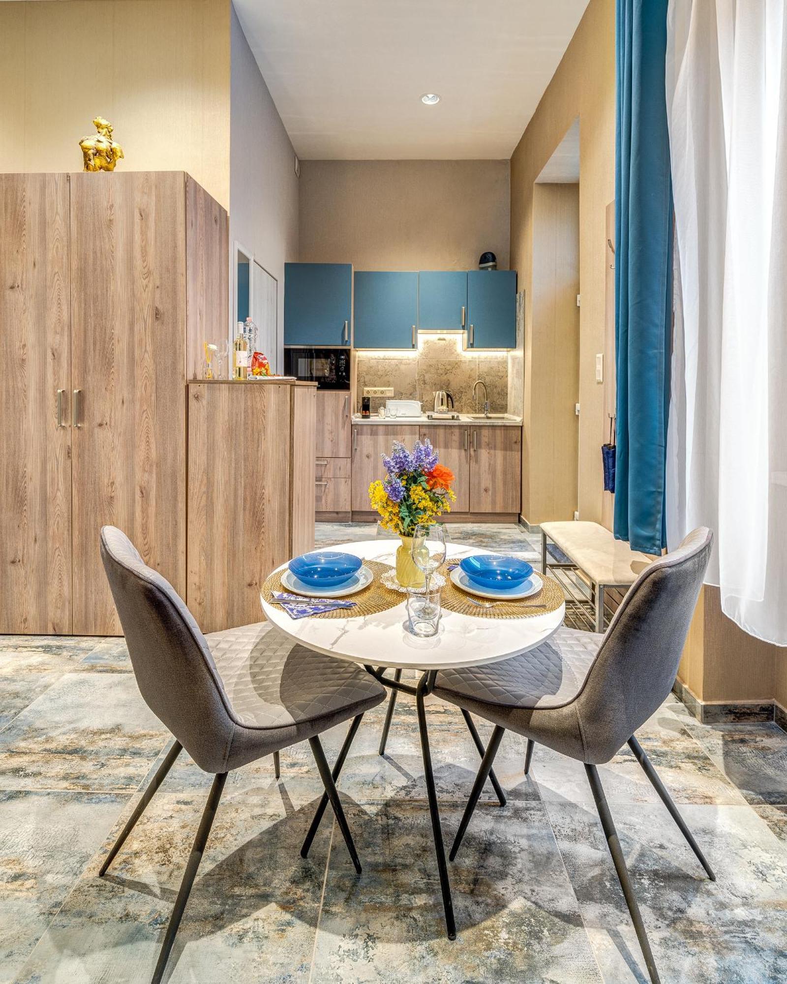 Budapest Magic Blue In Downtown Екстер'єр фото
