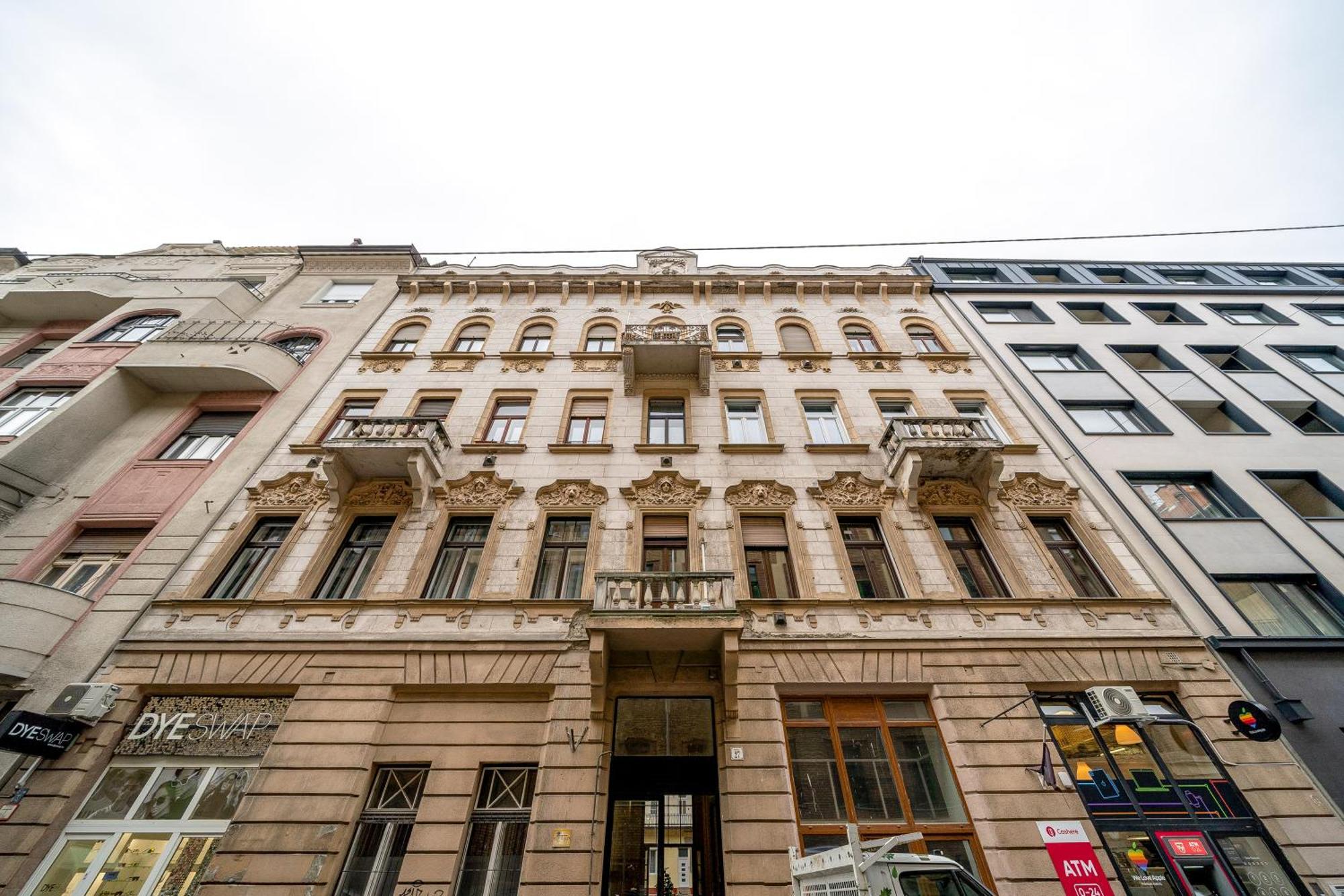 Budapest Magic Blue In Downtown Екстер'єр фото