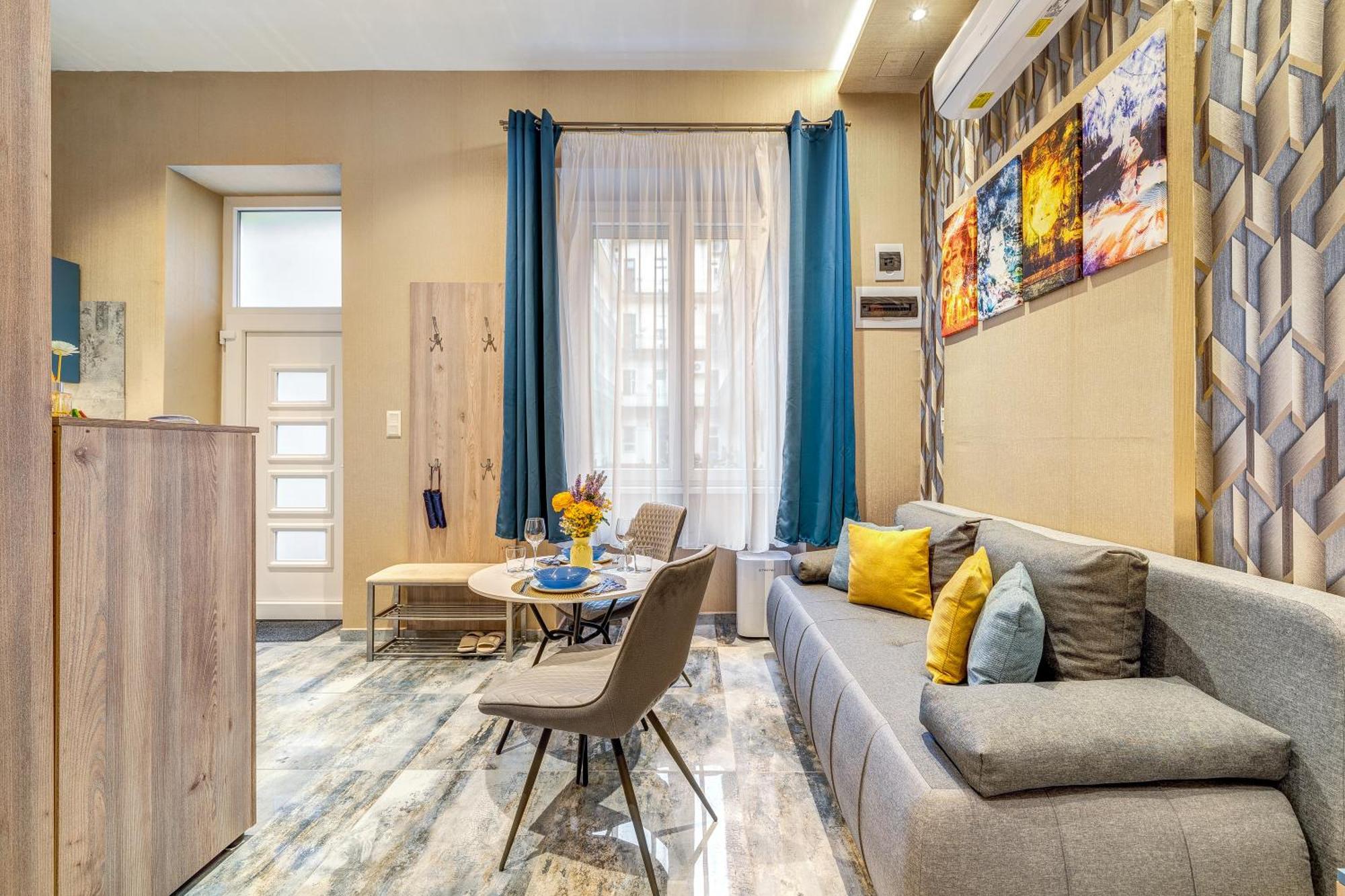 Budapest Magic Blue In Downtown Екстер'єр фото